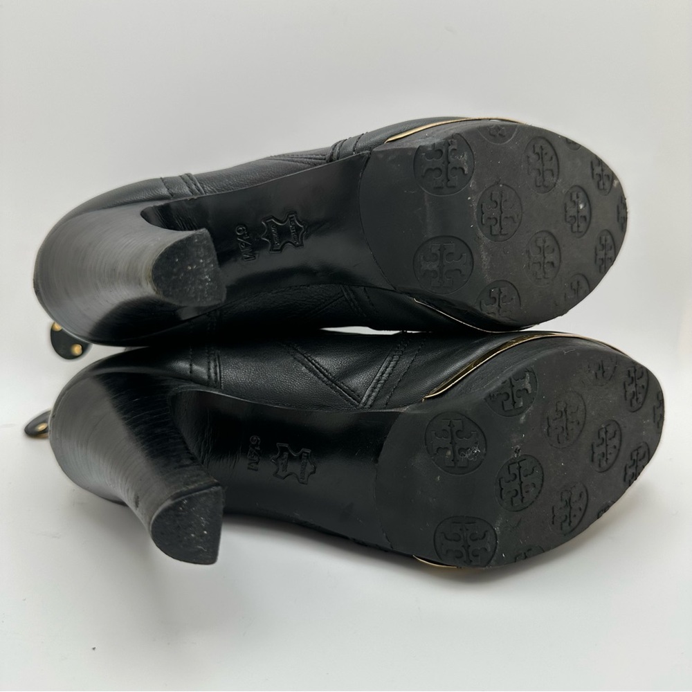 Tory Burch Size 6.5 Black Leather Ankle Boots Booties Gold Trim Back Zip witchy - Picture 9 of 11